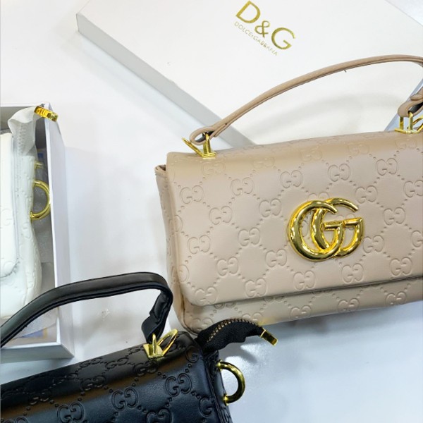 Gucci GG Marmont Small Model Shoulder Bag in Beige Quilted Leather